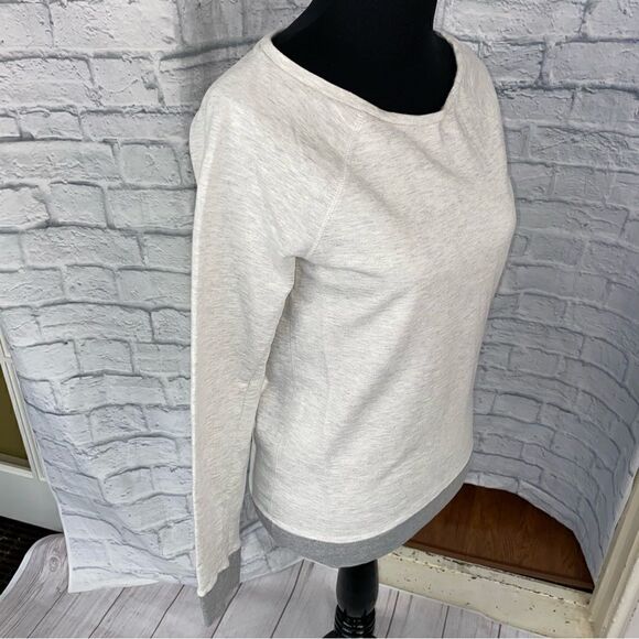 Champion NWOT Longsleeve Crewneck sweatshirt grey sz small women - Picture 5 of 10